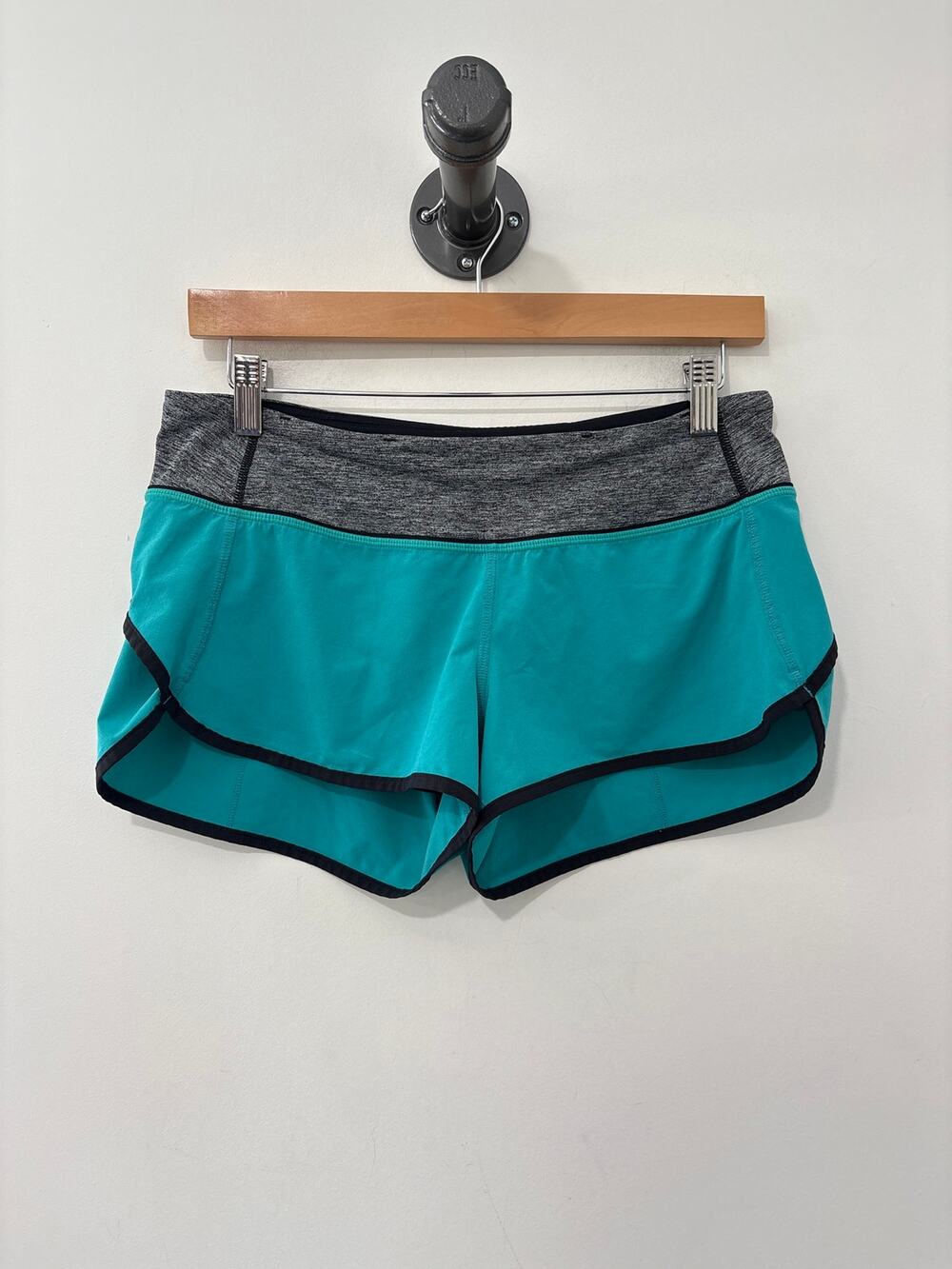 Lululemon Shorts 2" Teal Blue Size 6
